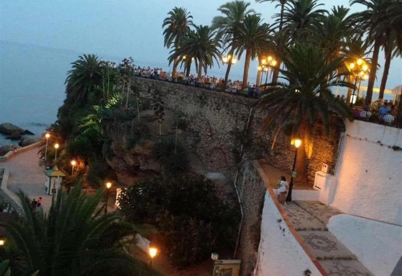 Valparaiso - Burriana Beach Nerja 0*,
